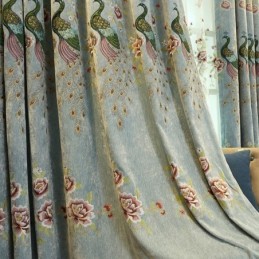 Tenda Oscurante In Ciniglia Su Misura Con Ricamo A Fiore E Pavone