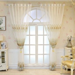 Tende In Tulle Ricamate E...