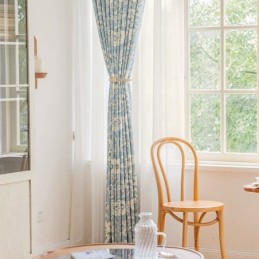Tende In Stile Americano Con Stampa Floreale