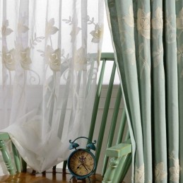 Tende Oscuranti In Cotone E Lino Con Fiori Nordici Ricamati