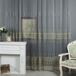 Tenda Geometrica In Tulle...